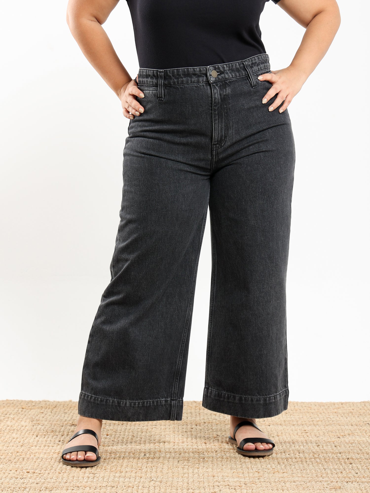 Wide Leg Cropped Jean